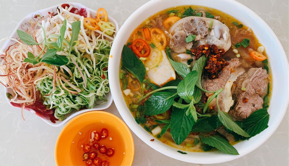 Bún Bò Cô Bảy - Tăng Nhơn Phú