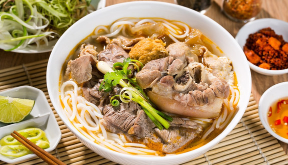 Bún Bò Huế, Bún Riêu Cua Vị Bắc & Hũ Tiếu Nam Vang - 184 Nguyễn Hoàng