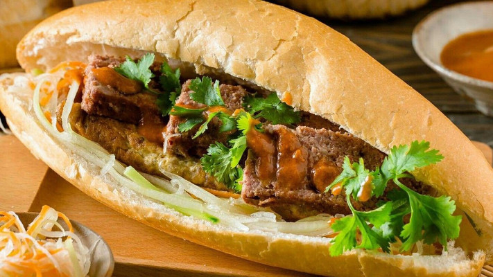 Dũng Hạnh - Bánh Mì Chả Nóng - Bùi Xương Trạch