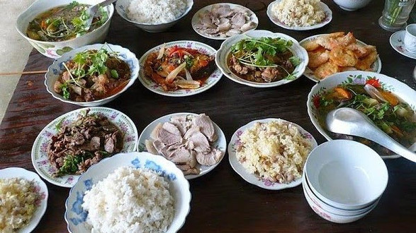 Quán Cơm Ngon Truyền Thống Loan