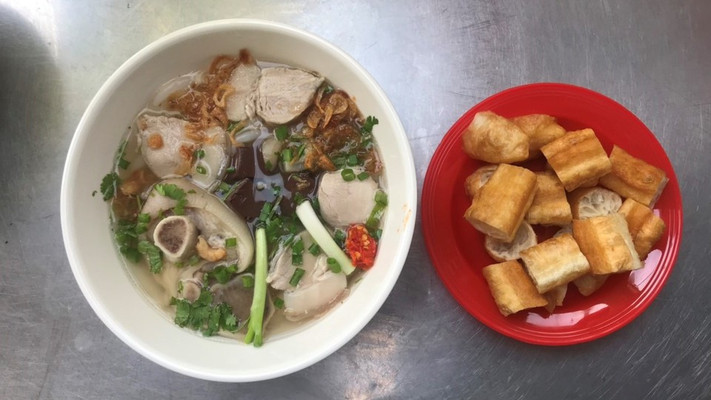 Bánh Canh Gõ Giò Heo Chị Thanh - Phan Văn Hân