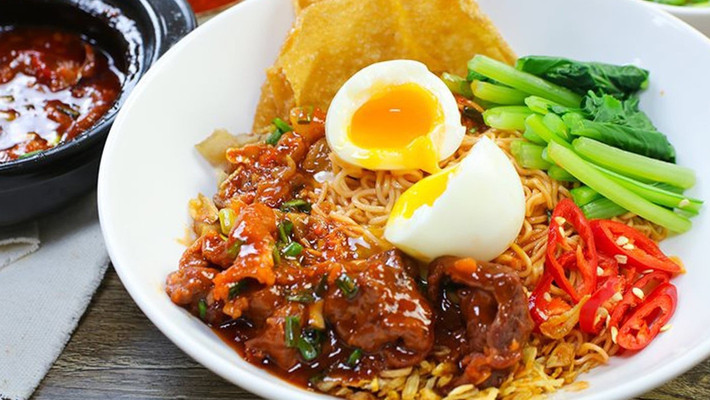 Béo Food - Mì Trộn Indomie & Viên Chiên - 491 Đê La Thành