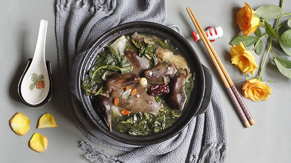 CƠM GÀ HƯƠNG - BỒ CÂU, GÀ ÁC - Cách Mạng Tháng 8