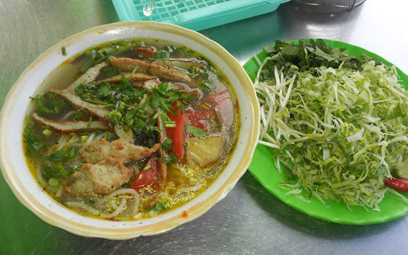 Bé Thảo - Cơm, Bún Chả Cá & Bún Bò