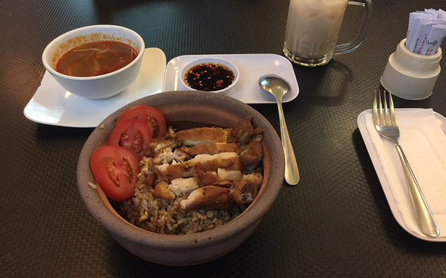 Kampung Melayu Halal Restoran