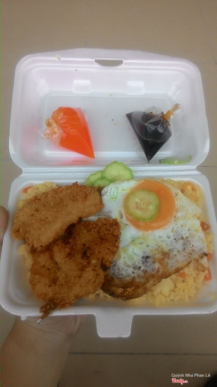 Cơm gà trứng 12k