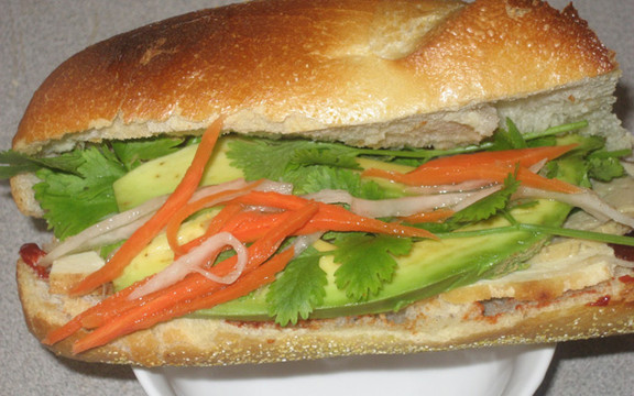 Hương Nam - Bánh Mì Chả Lụa