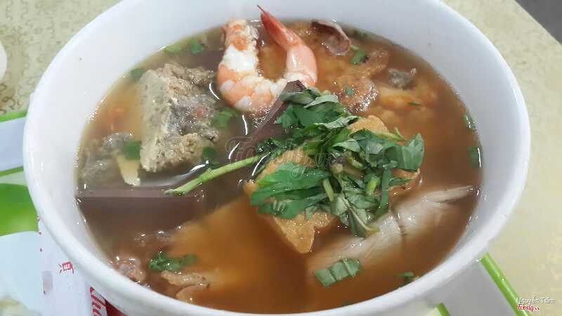 Bún riêu 35,000