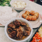 BÚN CHẢ NEM CUA BỂ