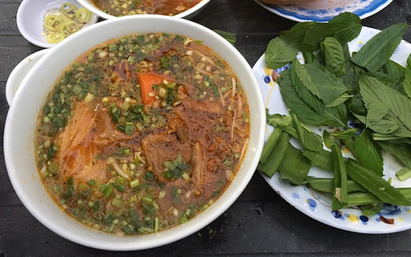 Minh Châu - Bò Kho, Hủ Tiếu & Bánh Mì