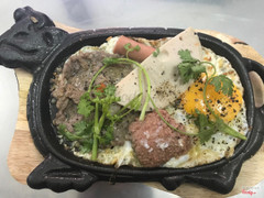 Bò né