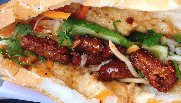 Bánh Mì Bò Xiên Que Nướng