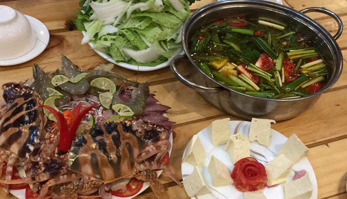 Bên Hồ Quán - Âm Thực Quê