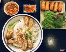 Bún chả giò và Chả giò thường