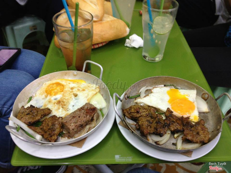 Bánh mỳ chảo + bánh mỳ thường