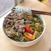 Tô bún sườn cải chua bắp bò + bắp bò thêm