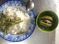 Cơm Trưa - Canh Khổ Qua
Bao Gồm: Khổ Qua dồi thịt, đồ xào, canh
