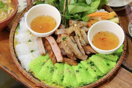 Bánh Hỏi Bà Ròm, Bò Lá Lốt Nem Nướng & Trà Trái Cây - Hoa Trà - Trần Khánh Dư