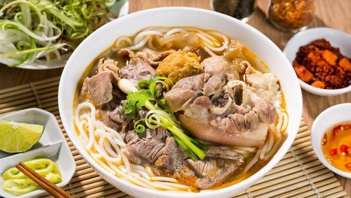 Bún Bò Huế Gia Truyền - Cô Nga