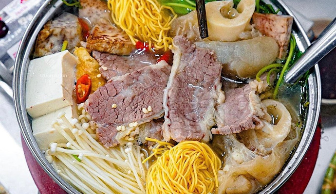 Lẩu Bò Anh Quân - Phạm Văn Đồng