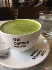 Matcha latte nóng