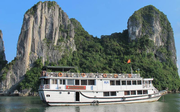 Halong Party Cruises - Bãi Cháy