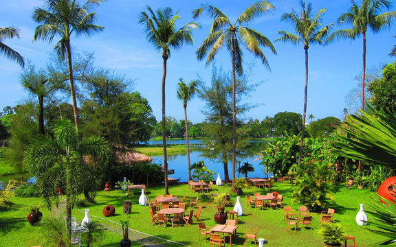 L'Opera Italian Restaurant & Bar