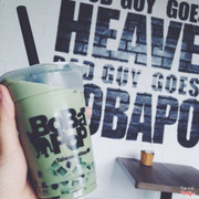 Mint Bubble Tea. Đây là vị bạc hà. Mình là đứa vô cùng cuồng vị này. Giờ chuyển sang làm fan trung thành của Bobapop, nhiều vị hơn, nhiều topping hơn, có cả kem tuyết và các loại trà 💓💓