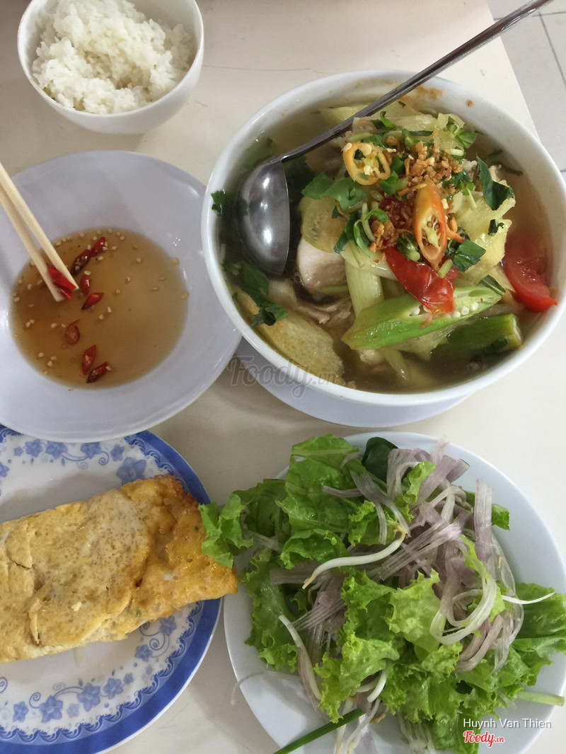 Canh chua đầu cá lóc