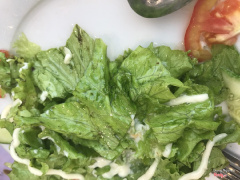 Rau salad không tươi