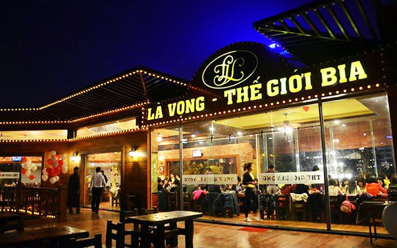 Thế Giới Bia Lã Vọng - Hoàng Ngân