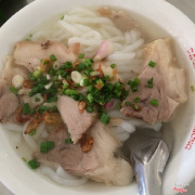 bánh canh thịt + giò
