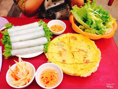Bánh xèo and phở cuốn