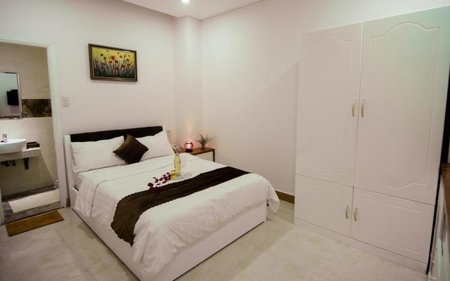 Rose Hotel - Nguyễn Văn Linh