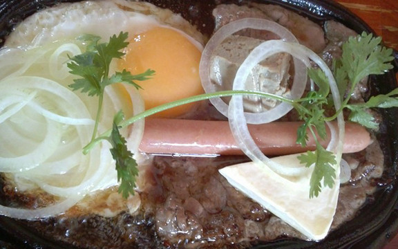 Beefsteak Bà Triệu