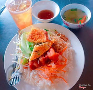 Cơm tấm sườn chả chay rất ngon