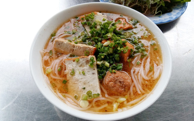 Bún Riêu Cua & Hủ Tiếu Sườn