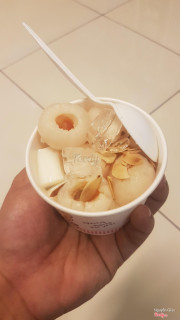 Chè khúc bạch vải