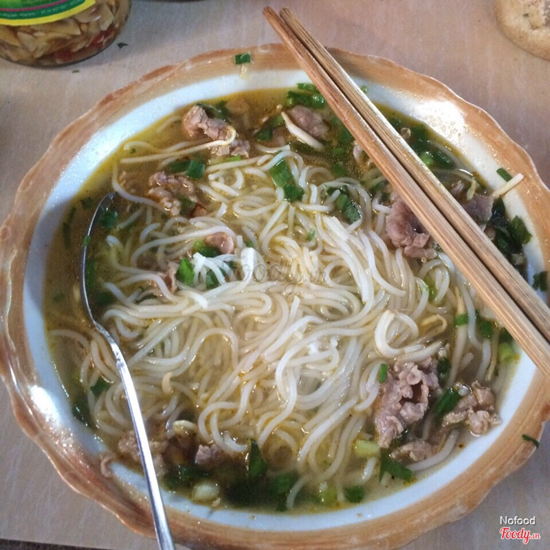 Bún bò tái