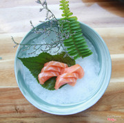 Sashimi cá hồi