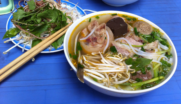 Bà Năm - Bún Bò Huế