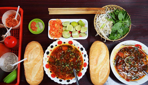 Thanh Tuyền - Bún Bò & Bò Kho