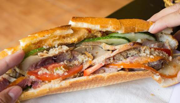 Xe Bánh Mì Lưu Động Hiếu Bakery