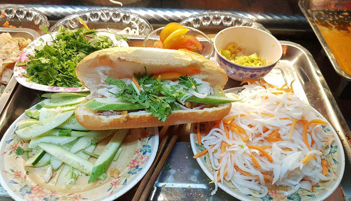 Đồng Xanh - Bánh Mì & Xôi Mặn