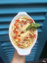 Mỳ spaghetti thịt xông khói sốt kem, hơi bị ngon và rẻ nhé