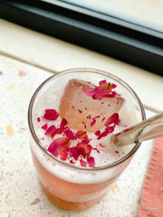 Strawberry and hibiscus iced tea