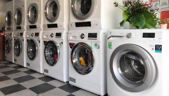 Cửa Hàng Giặt Hấp Ewash Bình Điền
