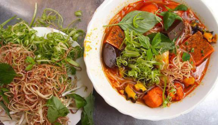 Bún Riêu Cua Đồng & Mì Quảng