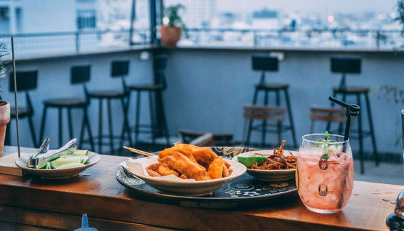 Trăng Non Rooftop - Tiệm Cà Phê