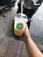 Smoothies xoài 30k ly chà bá. Ngon và thơm mùi xoài . Không quá ngọt . Sẽ ủng hộ lại 